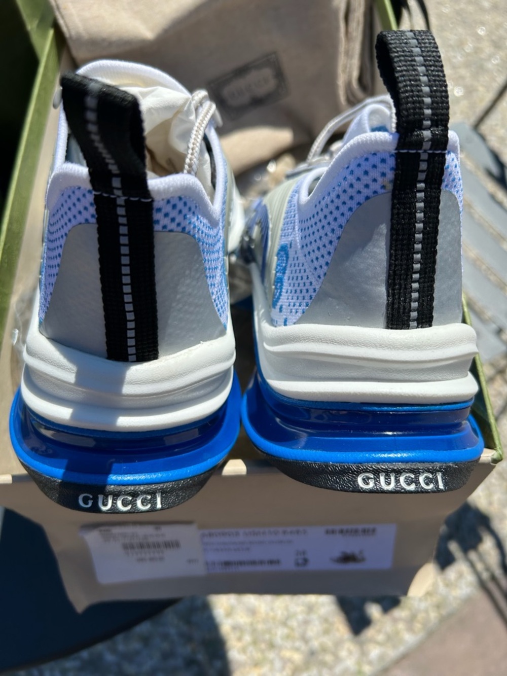 Gucci White and Blue Sneakers with Sporty Wave Design - Picture 4 of 7